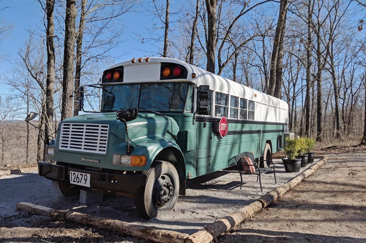 "Skoolie"- The Emerald Gypsy - School Bus Conversion Mountain View Exterior photo